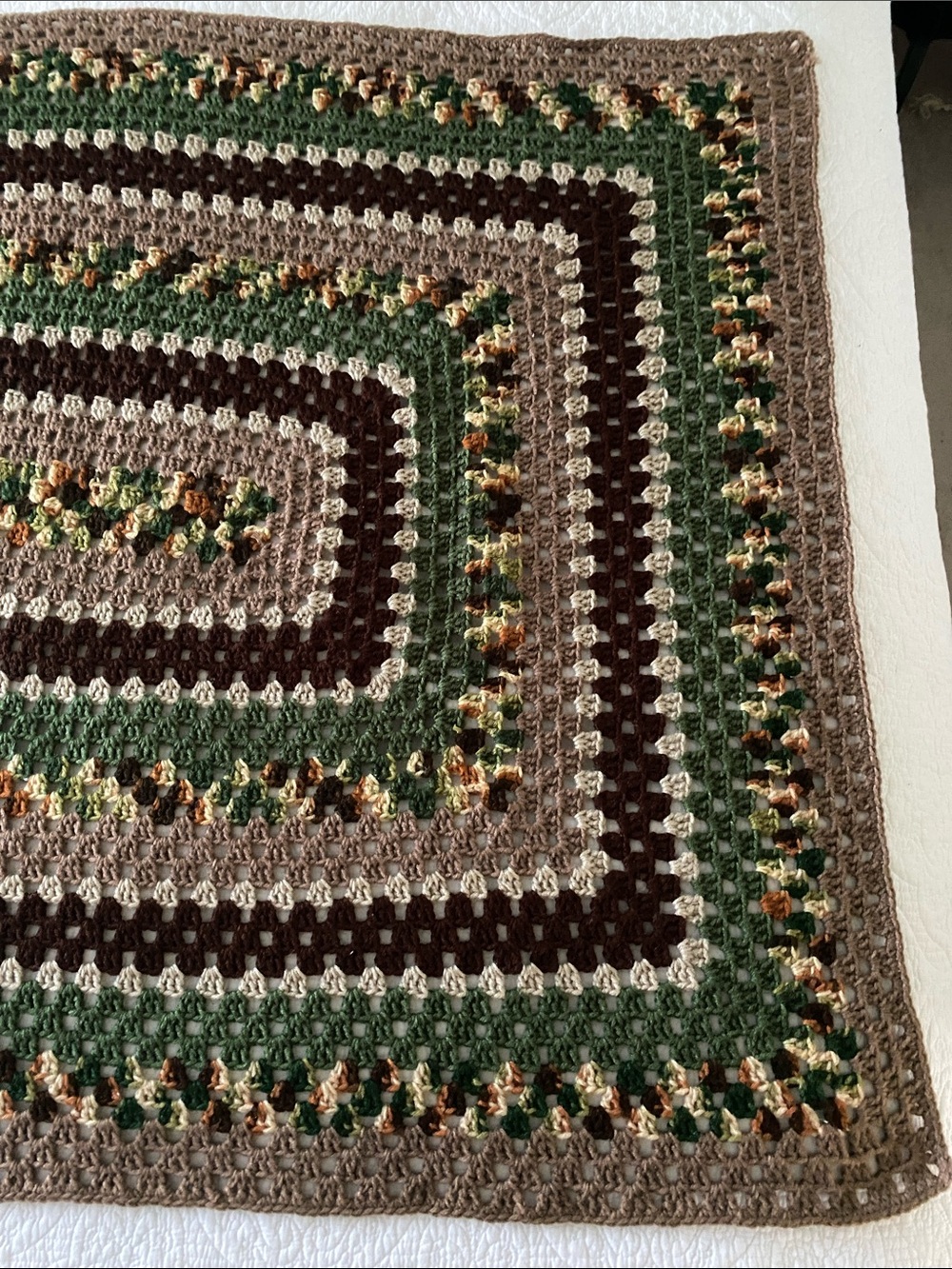Handmade Crocheted Granny Square Rectangle Throw Afghan Lap Blanket - Picture 4 of 6